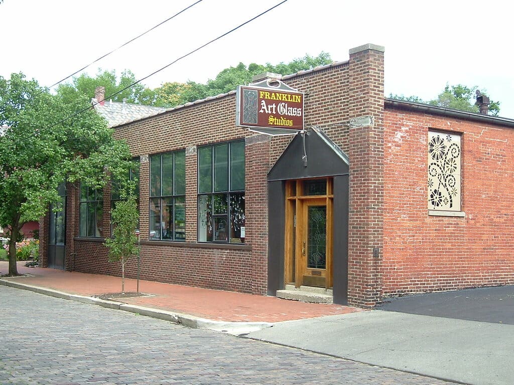Franklin Art Glass Studios - Photo by Frank2972 via Wiki Commons, BY-SA 3.0