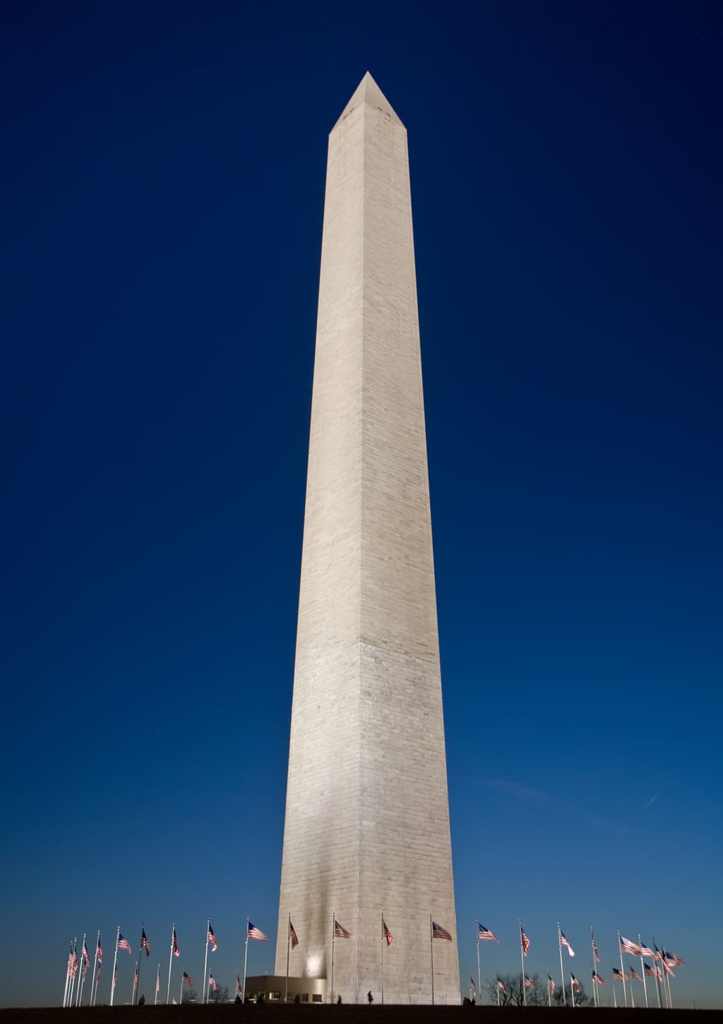 The Washington Monument   - Photo by Diliff, CC BY-SA 2.5, via Wikimedia Commons