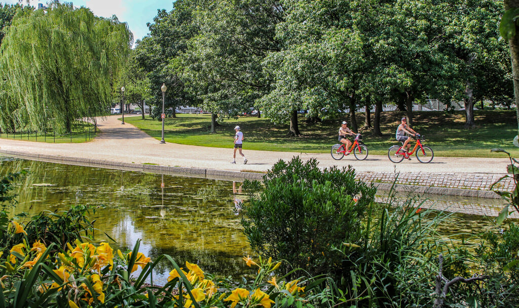 Constitution Gardens - Photo by Wikimedia Commons, public domain